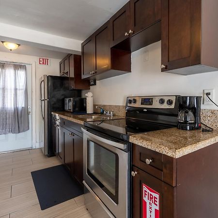 Cozy Private Apts In Hollywood By Hard Rock Casino! Exterior photo