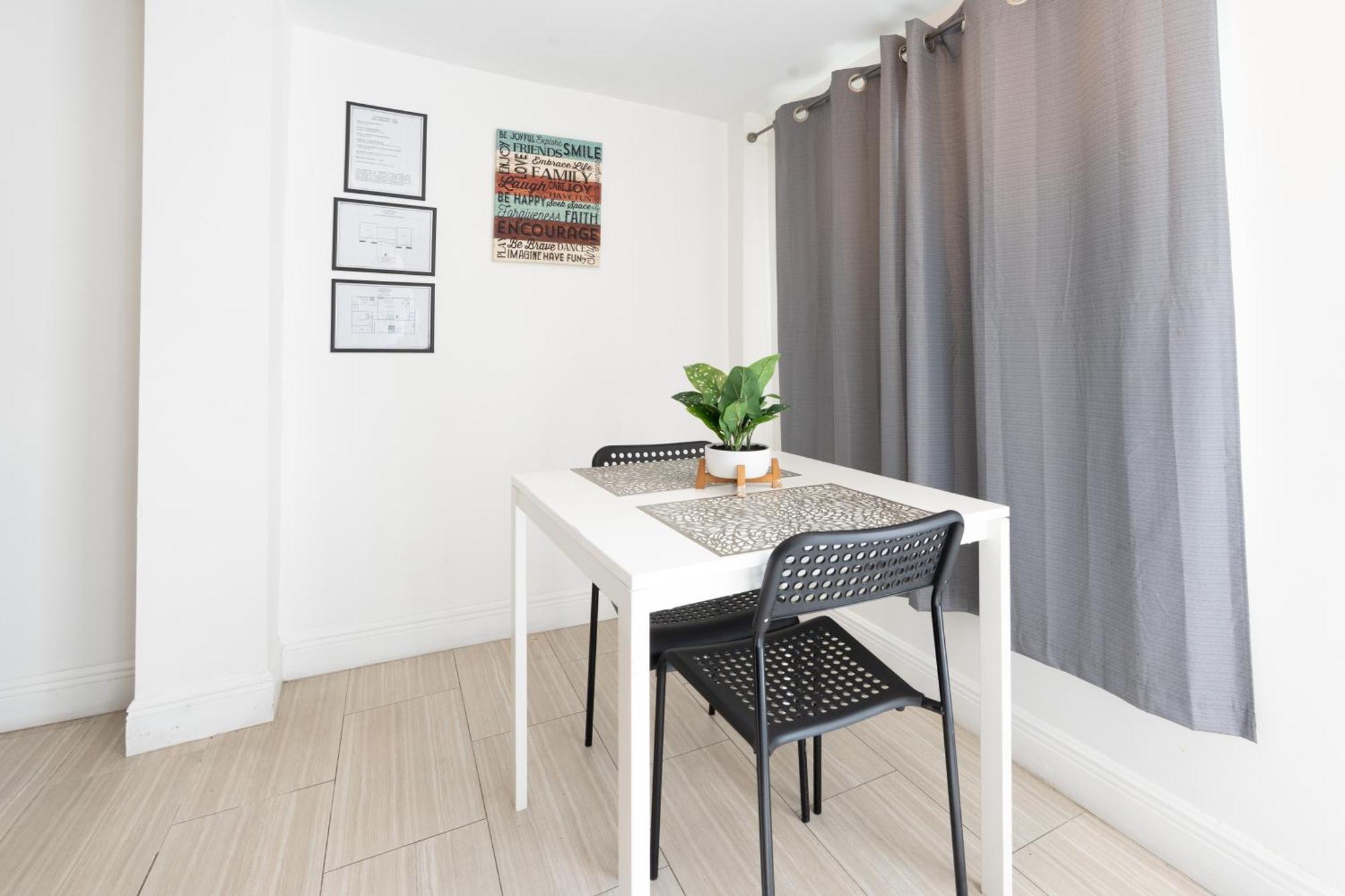 Cozy Private Apts In Hollywood By Hard Rock Casino! Exterior photo