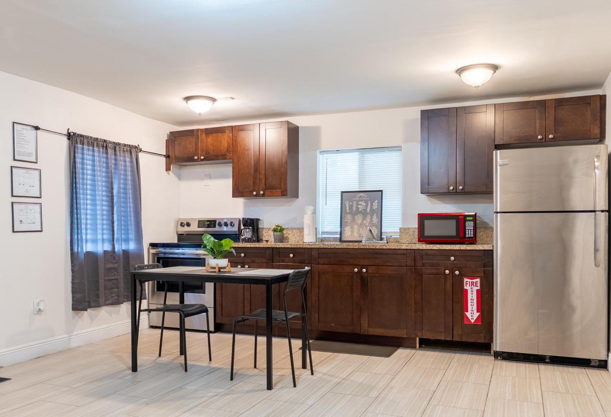 Cozy Private Apts In Hollywood By Hard Rock Casino! Exterior photo